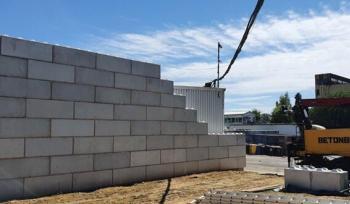 Ściany oddzielenia pożarowego z klocków betonowych
